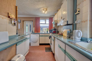 Kitchen/Diner- click for photo gallery